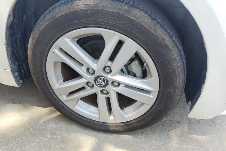 Used Toyota Levin 2019 185T CVT Luxury Edition China VI Standard Right Front Wheel Hub