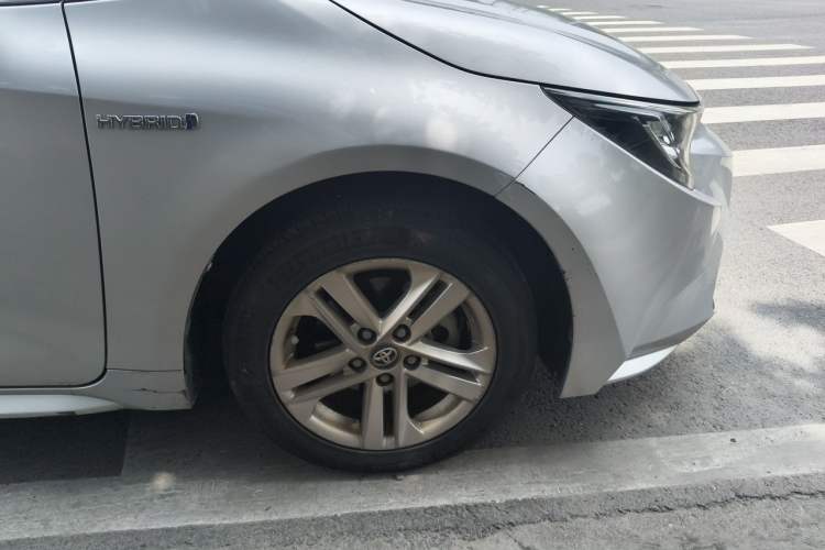 Used Toyota Levin 2019 Dual-Engine 1.8H E-CVT Entry-Level Model China VI Standard Right Front Wheel Hub
