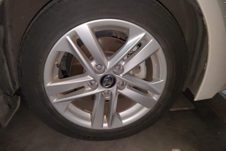 Used Toyota Levin 2019 185T CVT Luxury Edition China VI Standard Right Front Wheel Hub