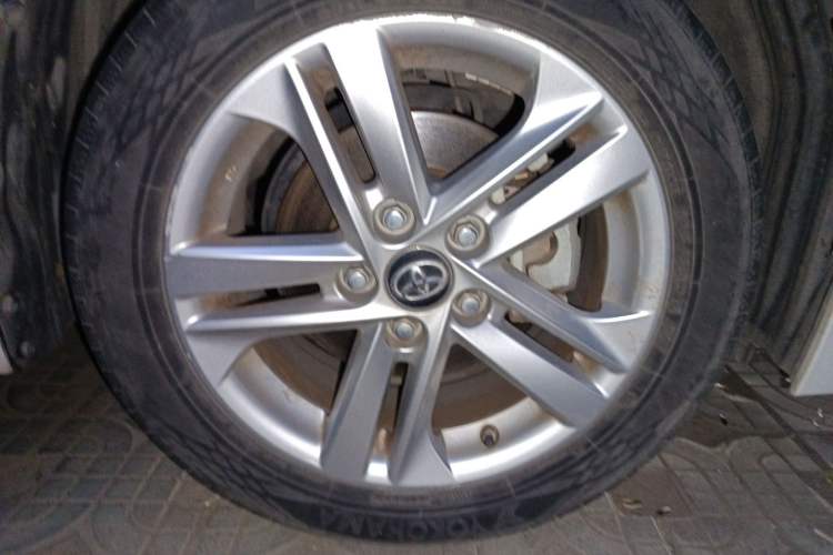 Used Toyota Levin 2019 185T CVT Luxury Edition China V Standard Right Front Wheel Hub