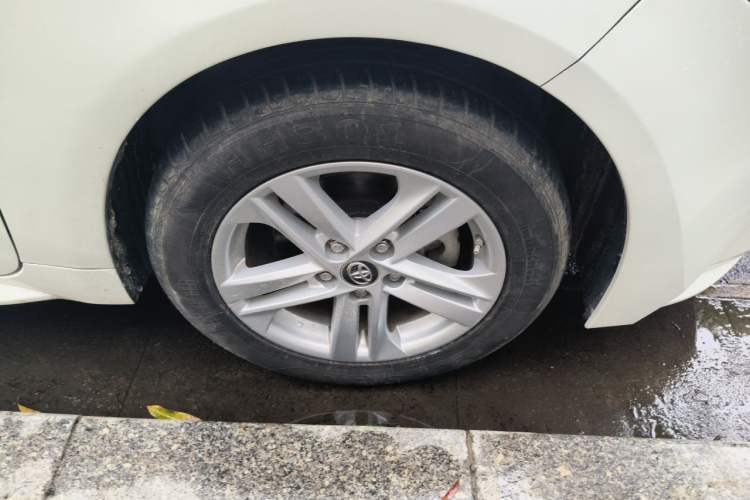 Used Toyota Levin 2019 185T CVT Luxury Edition China VI Standard Right Front Wheel Hub