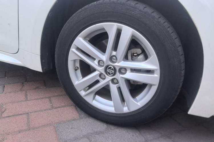 Used Toyota Levin 2019 185T CVT Luxury Edition China VI Standard Right Front Wheel Hub