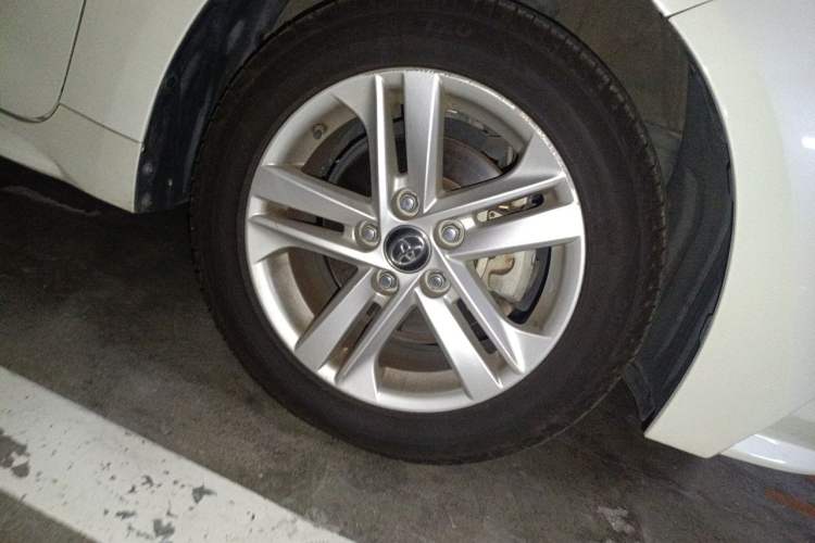Used Toyota Levin 2019 185T CVT Luxury Edition China VI Standard Right Front Wheel Hub