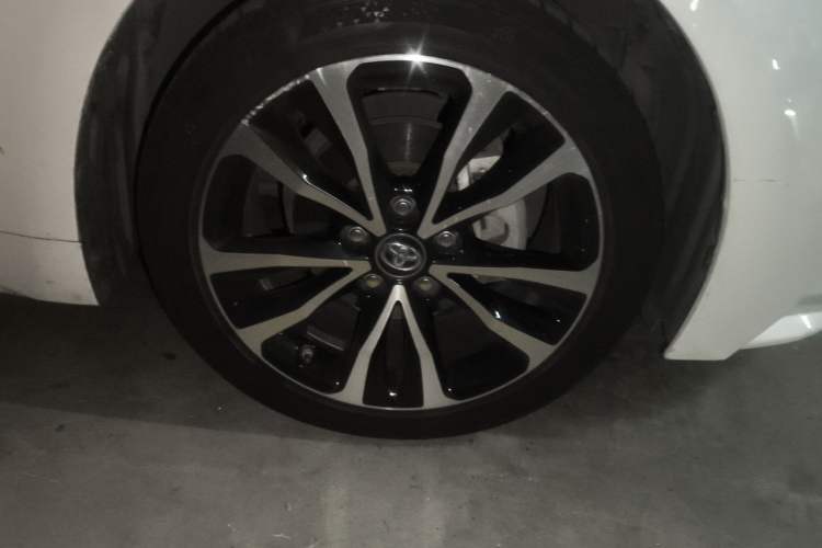 Used Toyota Levin 2019 185T CVT Sport Edition China VI Standard Right Front Wheel Hub
