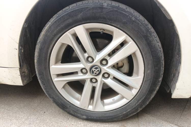 Used Toyota Levin 2019 Dual-Engine 1.8H E-CVT Luxury Edition China VI Standard Right Front Wheel Hub