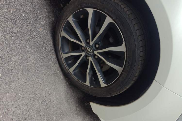 Used Toyota Levin 2019 Dual-Engine 1.8H E-CVT Sport Edition China VI Standard Right Front Wheel Hub