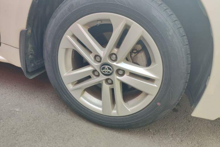 Used Toyota Levin 2019 185T CVT Luxury Edition China VI Standard Right Front Wheel Hub