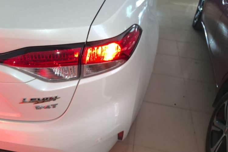 Used Toyota Levin 2019 185T CVT Luxury Edition China VI Standard Right Rear Taillight