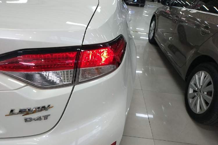 Used Toyota Levin 2019 185T CVT Sport Edition China VI Standard Right Rear Taillight