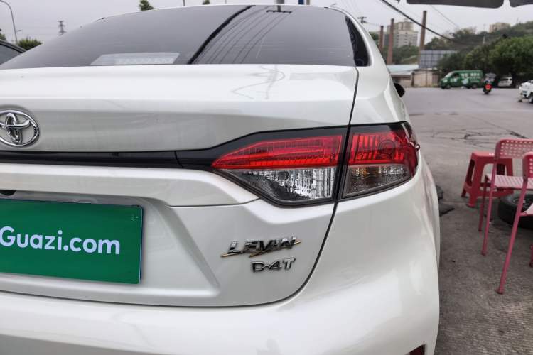 Used Toyota Levin 2019 185T CVT Luxury Edition China VI Standard Right Rear Taillight