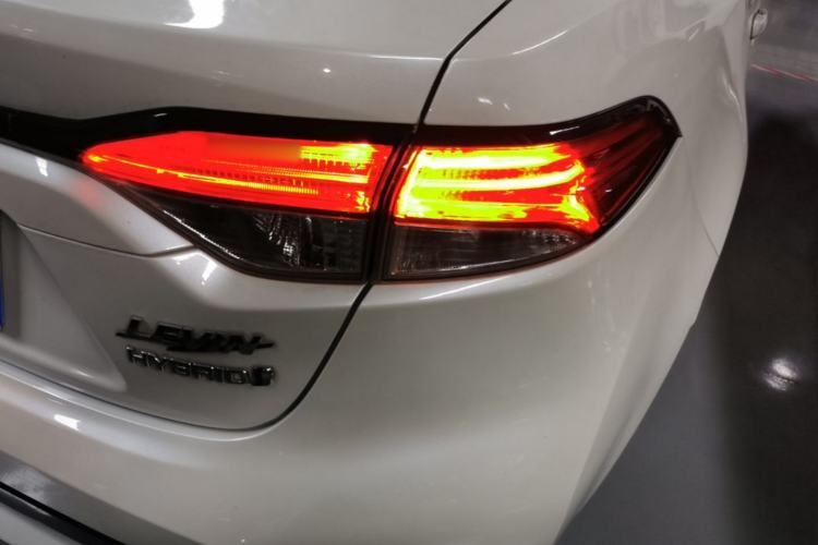 Used Toyota Levin 2019 Dual-Engine 1.8H E-CVT Luxury Edition China VI Standard Right Rear Taillight