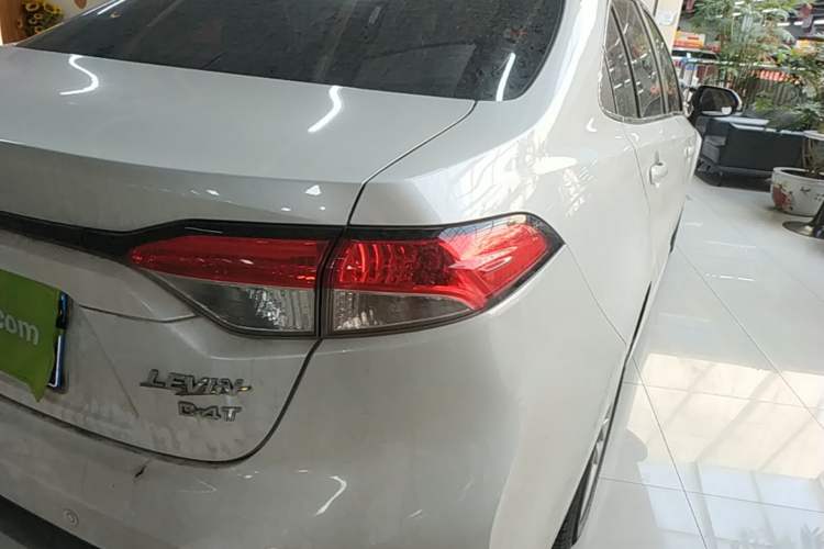 Used Toyota Levin 2019 185T CVT Luxury Edition China VI Standard Right Rear Taillight