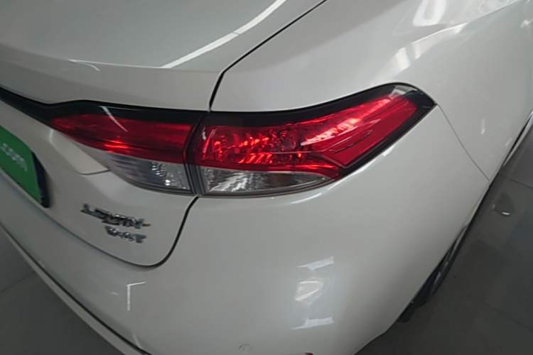 Used Toyota Levin 2019 185T CVT Luxury Edition China VI Standard Right Rear Taillight