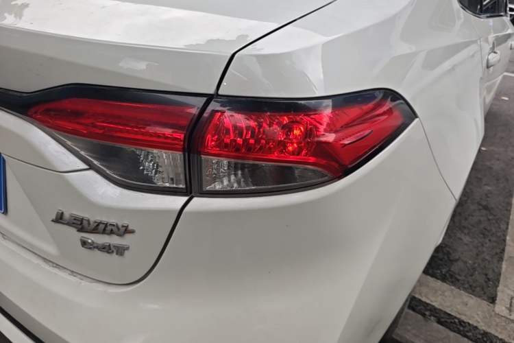 Used Toyota Levin 2019 185T CVT Luxury Edition China VI Standard Right Rear Taillight