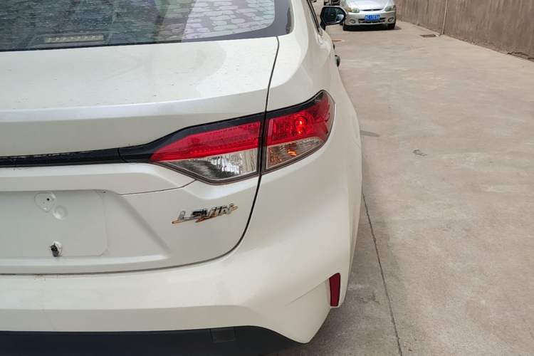 Used Toyota Levin 2019 185T CVT Entry-Level Version China VI Standard Right Rear Taillight