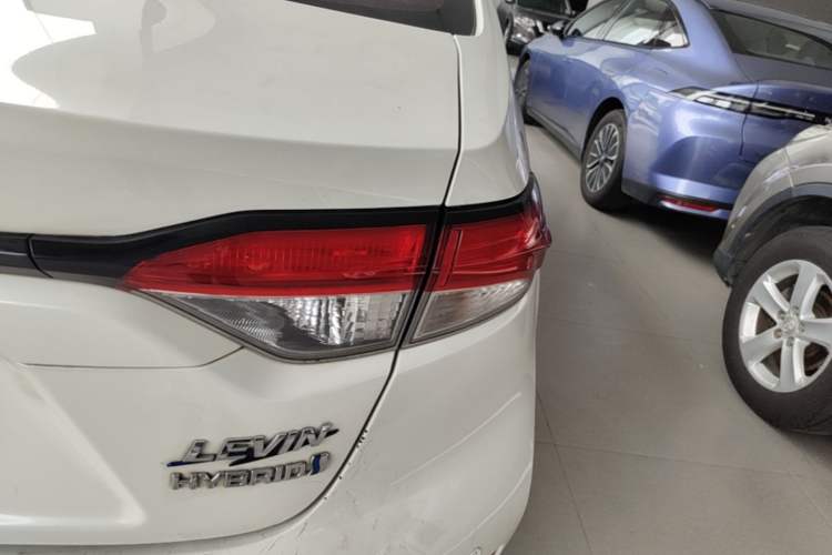 Used Toyota Levin 2019 Dual-Engine 1.8H E-CVT Luxury Edition China VI Standard Right Rear Taillight