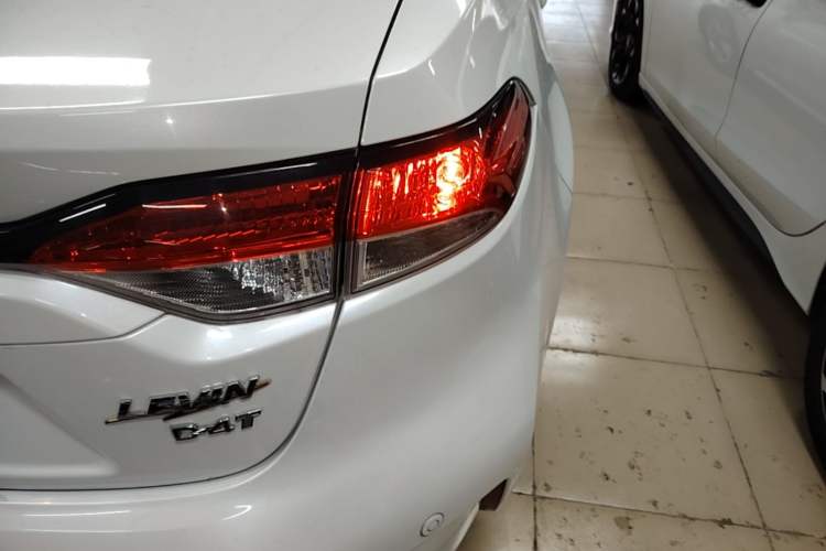 Used Toyota Levin 2019 185T CVT Luxury Edition China VI Standard Right Rear Taillight