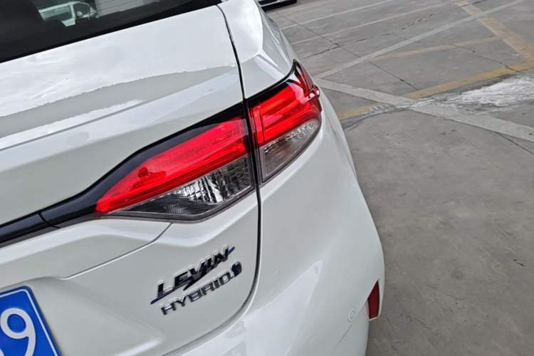 Used Toyota Levin 2019 Dual-Engine 1.8H E-CVT Luxury Edition China VI Standard Right Rear Taillight