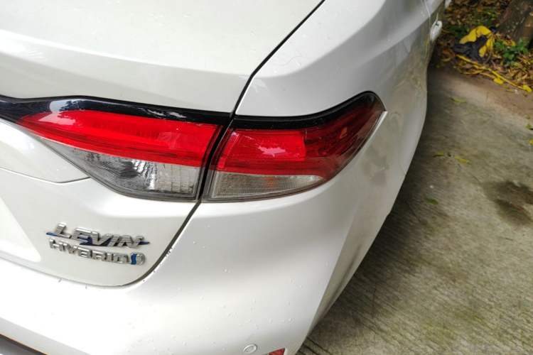 Used Toyota Levin 2019 Dual-Engine 1.8H E-CVT Luxury Edition China VI Standard Right Rear Taillight