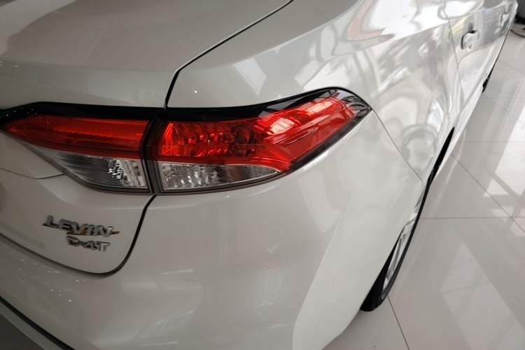 Used Toyota Levin 2019 185T CVT Entry-Level Version China VI Standard Right Rear Taillight