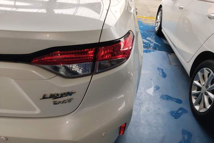 Used Toyota Levin 2019 185T CVT Entry-Level Version China VI Standard Right Rear Taillight