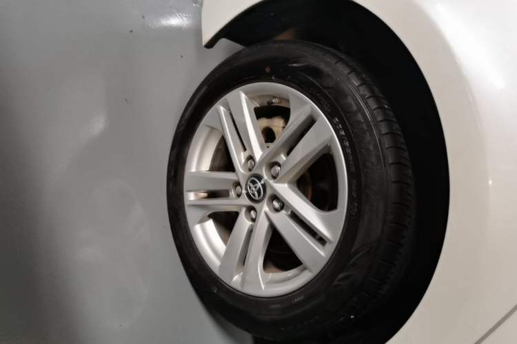 Used Toyota Levin 2019 Dual-Engine 1.8H E-CVT Luxury Edition China VI Standard Right Rear Wheel Hub
