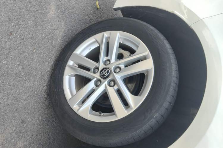 Used Toyota Levin 2019 185T CVT Luxury Edition China VI Standard Right Rear Wheel Hub
