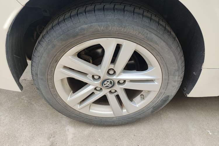 Used Toyota Levin 2019 185T CVT Entry-Level Version China VI Standard Right Rear Wheel Hub