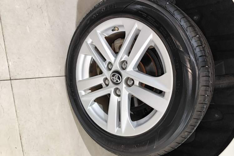 Used Toyota Levin 2019 185T CVT Luxury Edition China VI Standard Right Rear Wheel Hub