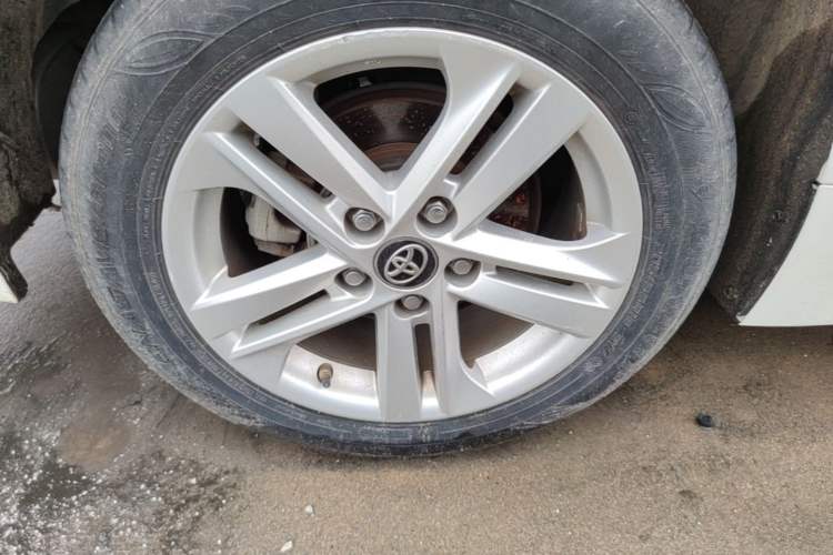 Used Toyota Levin 2019 185T CVT Entry-Level Version China VI Standard Right Rear Wheel Hub