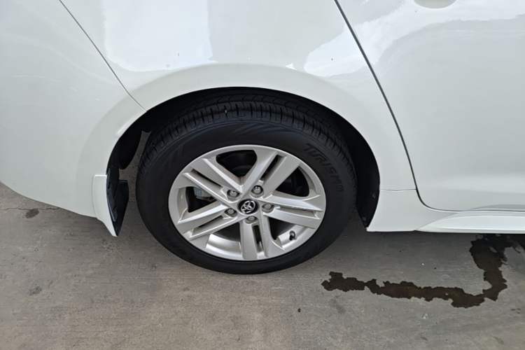 Used Toyota Levin 2019 Dual-Engine 1.8H E-CVT Luxury Edition China VI Standard Right Rear Wheel Hub