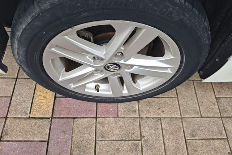 Used Toyota Levin 2019 185T CVT Luxury Edition China VI Standard Right Rear Wheel Hub