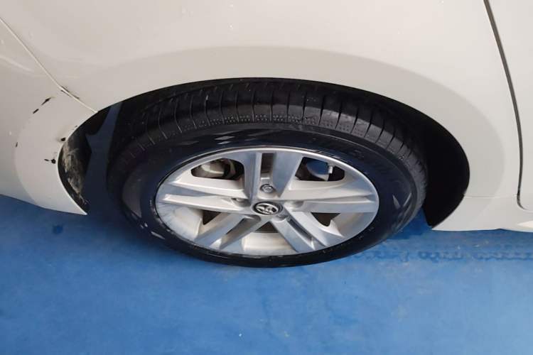 Used Toyota Levin 2019 185T CVT Entry-Level Version China VI Standard Right Rear Wheel Hub