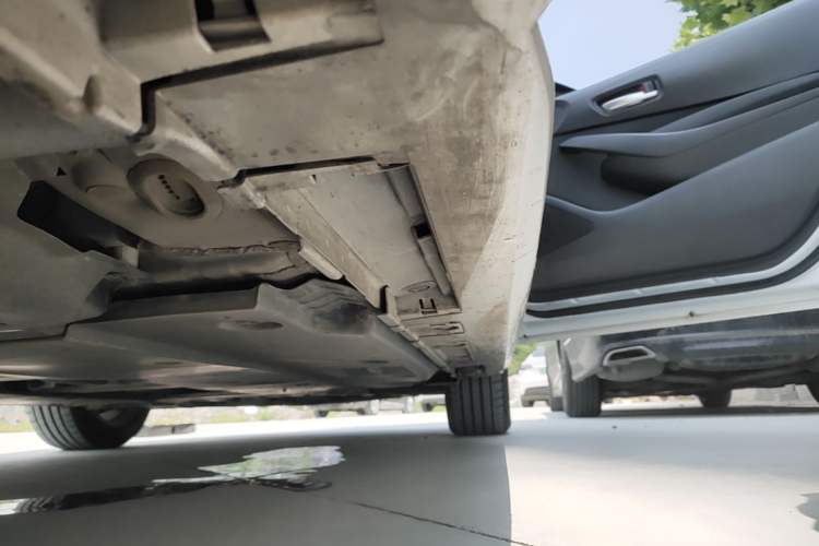 Used Toyota Levin 2019 185T CVT Luxury Edition China VI Standard Right Side Sill