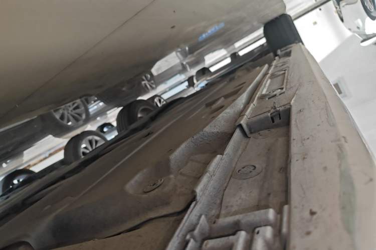 Used Toyota Levin 2019 185T CVT Entry-Level Version China VI Standard Right Side Sill