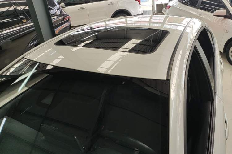 Used Toyota Levin 2019 185T CVT Luxury Edition China VI Standard Roof