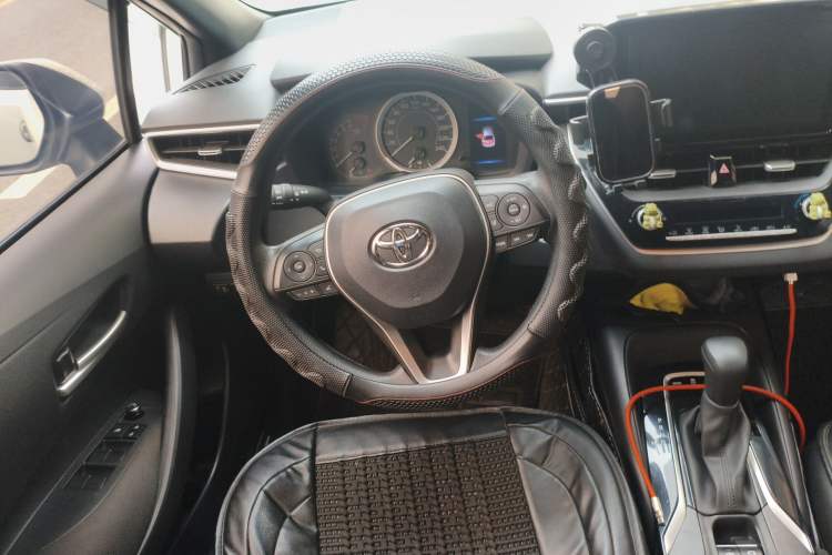 Used Toyota Levin 2019 185T CVT Luxury Edition China VI Standard Steering Wheel