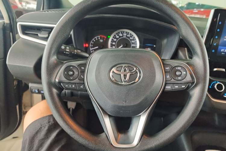 Used Toyota Levin 2019 185T CVT Luxury Edition China VI Standard Steering Wheel