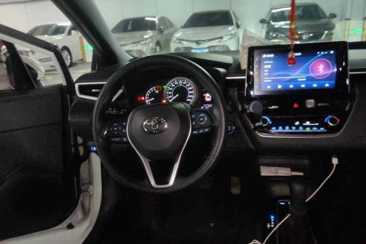 Used Toyota Levin 2019 185T CVT Sport Edition China VI Standard Steering Wheel