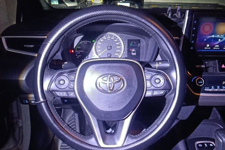 Used Toyota Levin 2019 Dual-Engine 1.8H E-CVT Luxury Edition China VI Standard Steering Wheel