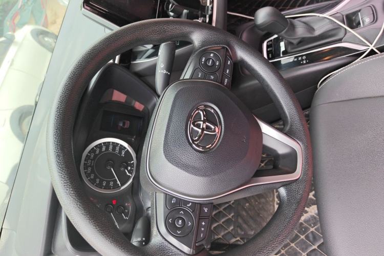 Used Toyota Levin 2019 185T CVT Luxury Edition China VI Standard Steering Wheel