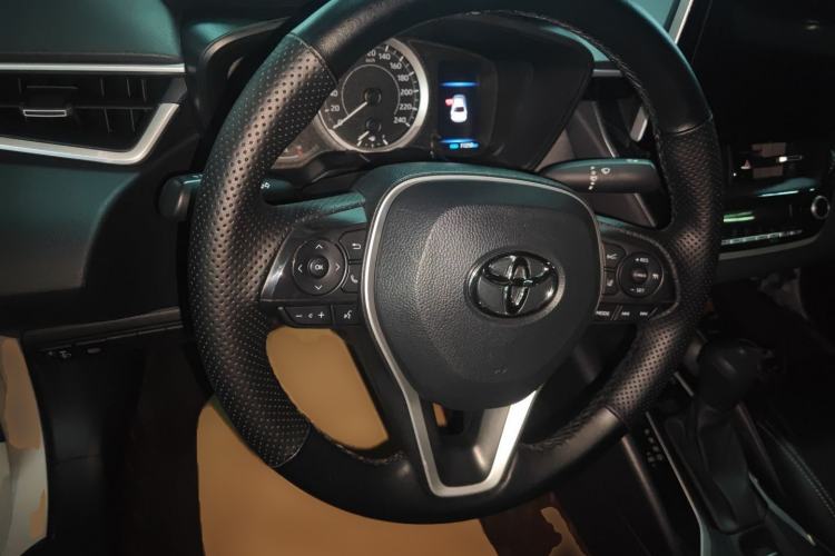 Used Toyota Levin 2019 185T CVT Luxury Edition China VI Standard Steering Wheel