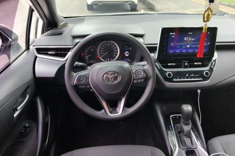 Used Toyota Levin 2019 185T CVT Luxury Edition China VI Standard Steering Wheel