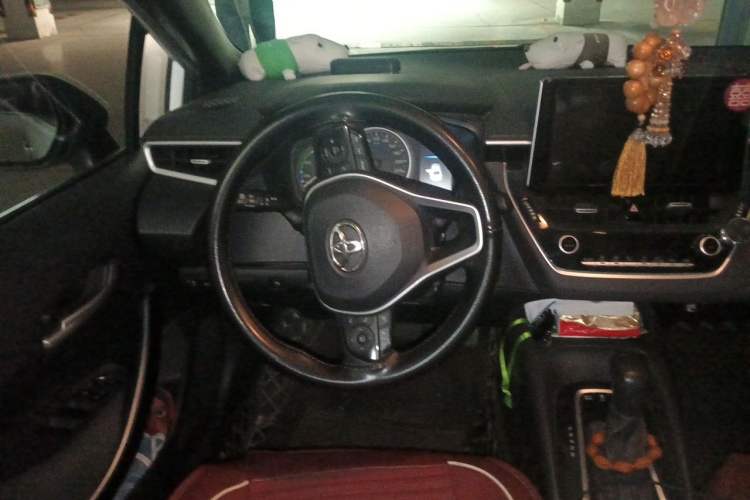 Used Toyota Levin 2019 Dual-Engine 1.8H E-CVT Luxury Edition China VI Standard Steering Wheel
