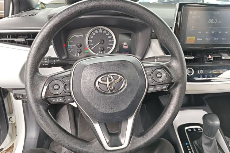 Used Toyota Levin 2019 Dual-Engine 1.8H E-CVT Luxury Edition China VI Standard Steering Wheel