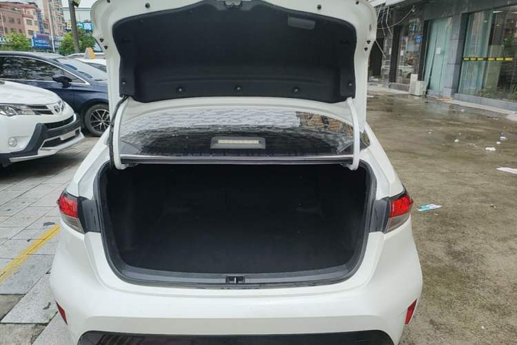 Used Toyota Levin 2019 185T CVT Luxury Edition China VI Standard Trunk