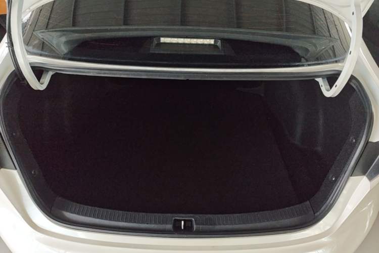 Used Toyota Levin 2019 185T CVT Luxury Edition China VI Standard Trunk