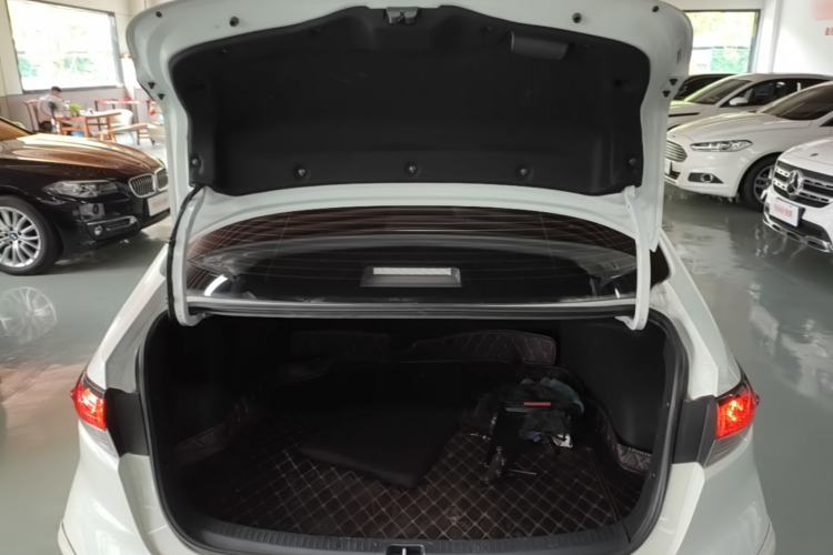 Used Toyota Levin 2019 185T CVT Luxury Edition China VI Standard Trunk