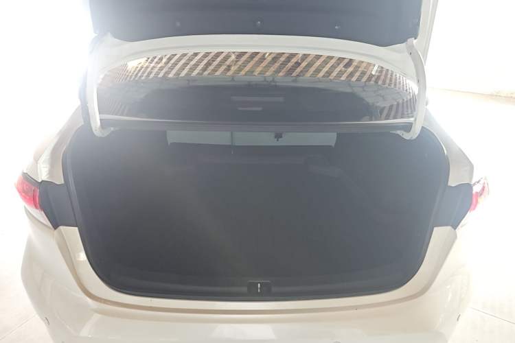 Used Toyota Levin 2019 185T CVT Luxury Edition China VI Standard Trunk