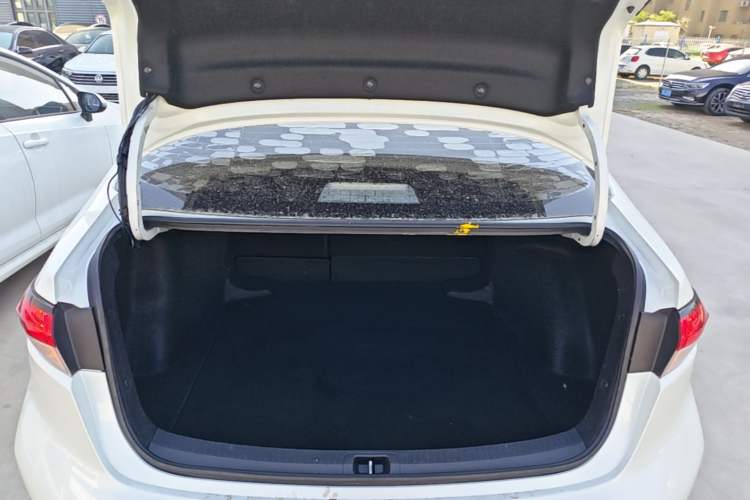Used Toyota Levin 2019 185T CVT Entry-Level Version China VI Standard Trunk